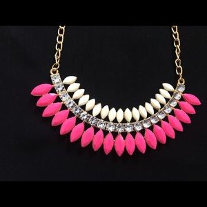 NWT Glam Statement Necklace